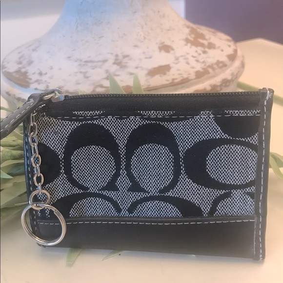 Coach Con Purse, excellent condition! Black & gray